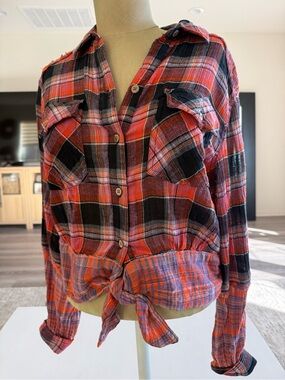 We the Free Western style crop top plaid flannel blouse tie front cowgirl shirt